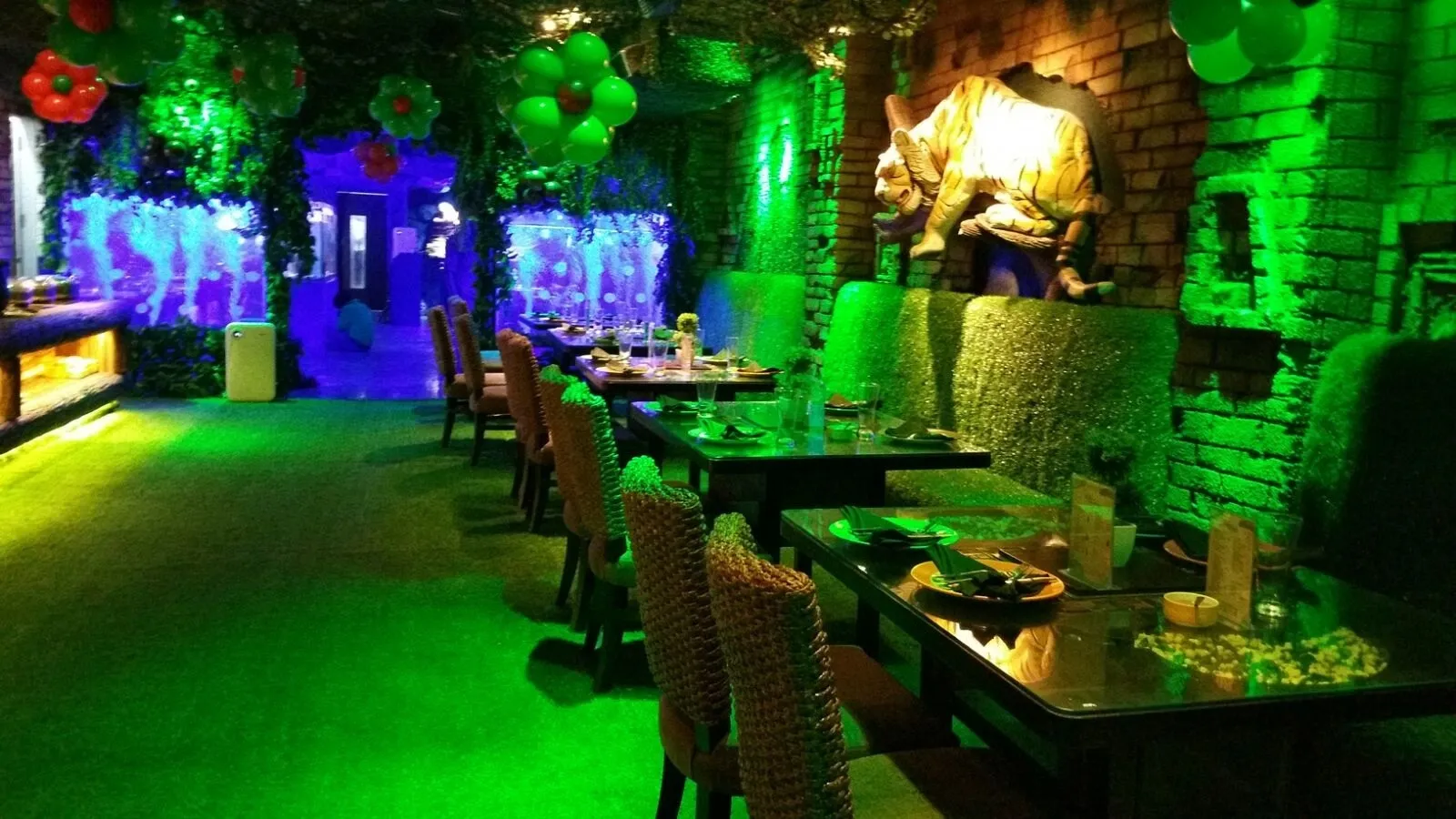 Unique theme restaurant