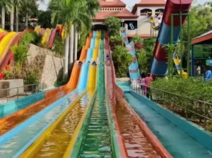 Water Theme Park, Floating Tubes, Water Slides, Lazy River