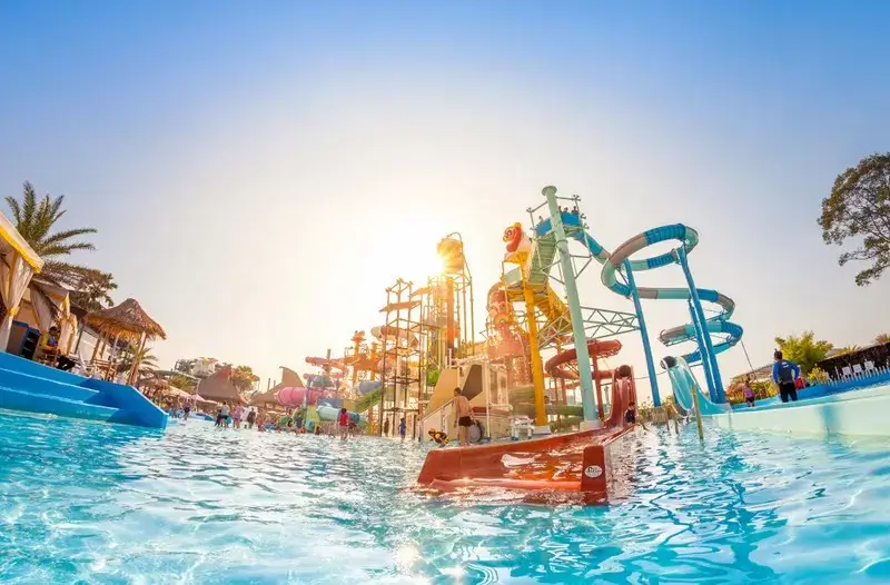 Water Theme Park, Floating Tubes, Water Slides, Lazy River