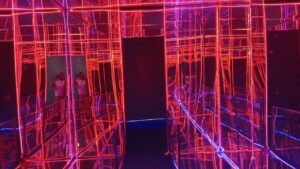 LED Enhanced Mirror Maze Experience