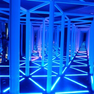 What Is a Mirror Maze Attraction