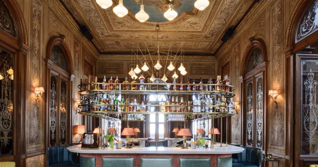 Building Private Members Entertainment Clubs