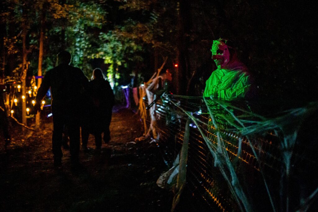 Designing a High Impact Year Round Horror Walkthrough Experience